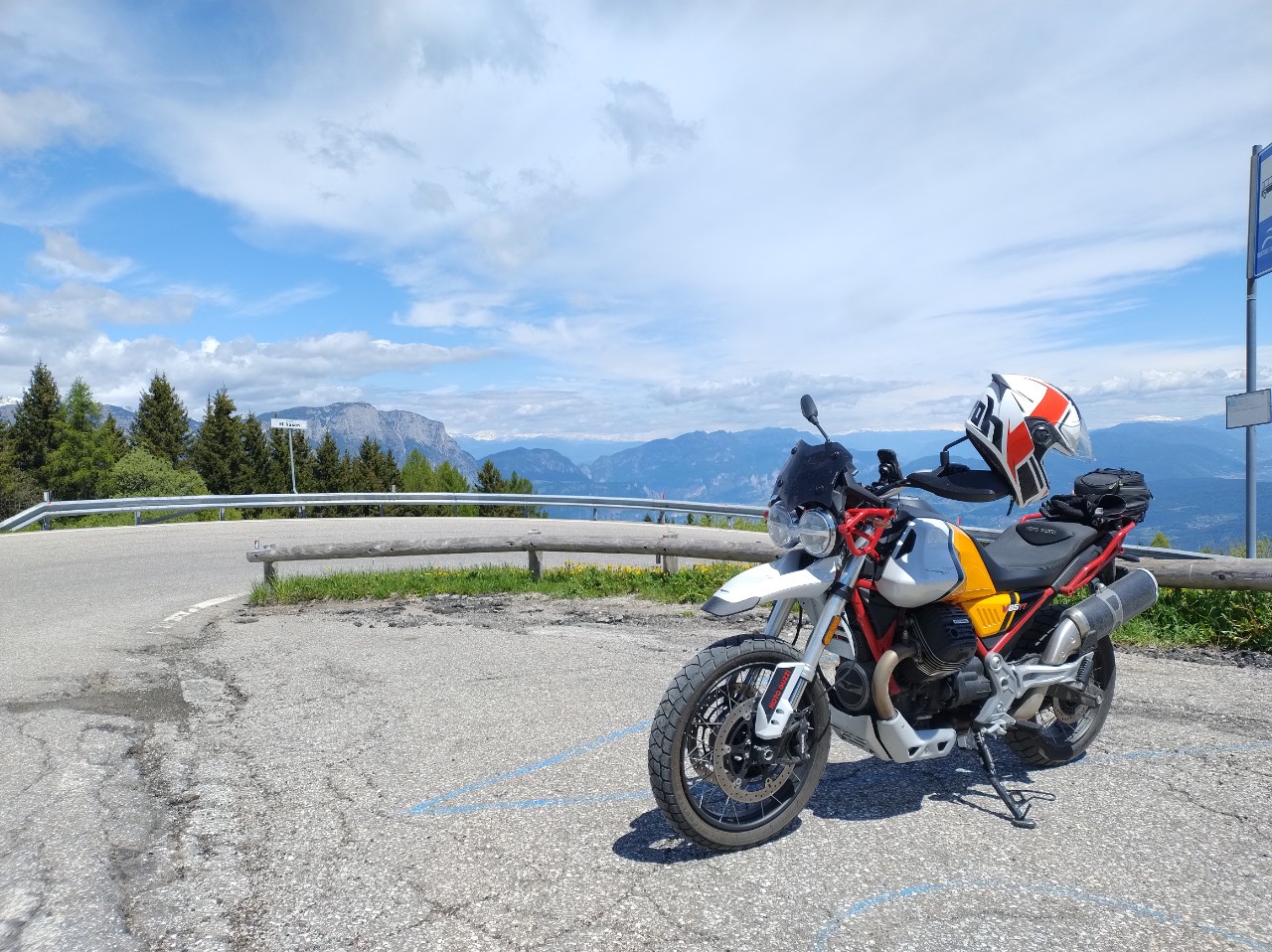 dolomiten_v85_moto-guzzi.jpg
