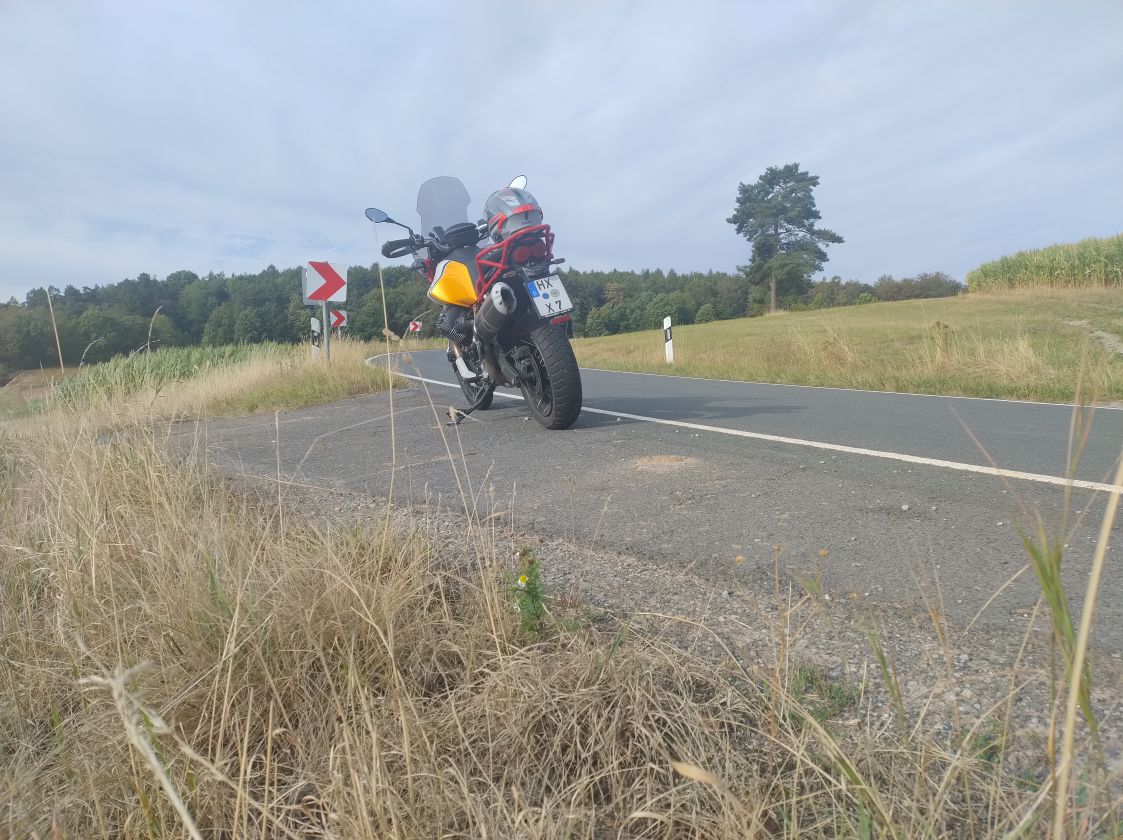 [Bild: motorradtour_knuell_vogelsberg_03.jpg]